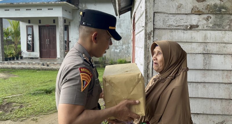 Siswa SIP 54 Gelombang II Gelar Bakti Sosial Berbagi dengan Hati | Foto : Zonamu/Iman