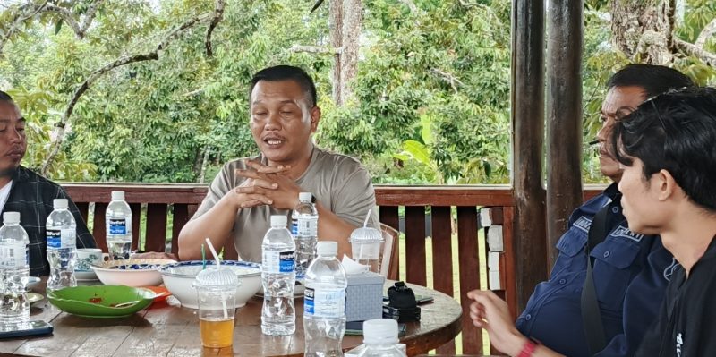 Kasat Polairud Polres Lingga  saat melakukan konferensi pers | Foto : Zonamu/Wandi