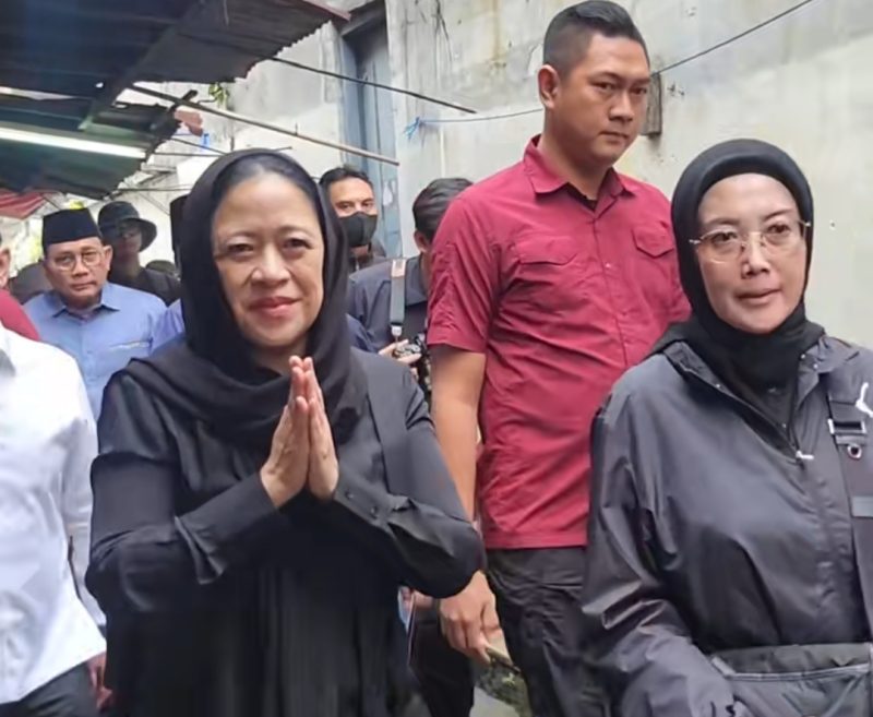 Puan Maharani Ketua DPR RI saat mengunjungi rumah duka Affan Kurniawan | Foto : Zonamu/Ist
