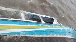 Kondisi kapal pompong tenggelam | Foto : Zonamu/Ist