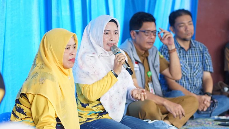 Ketua PKK Kabupaten Lingga saat memberikan pengarahan | Foto : Zonamu/Riri