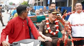 Kajati Kepri saat mengunjungi Kecamatam Moro | Foto : Zonamu/Humas Kajati