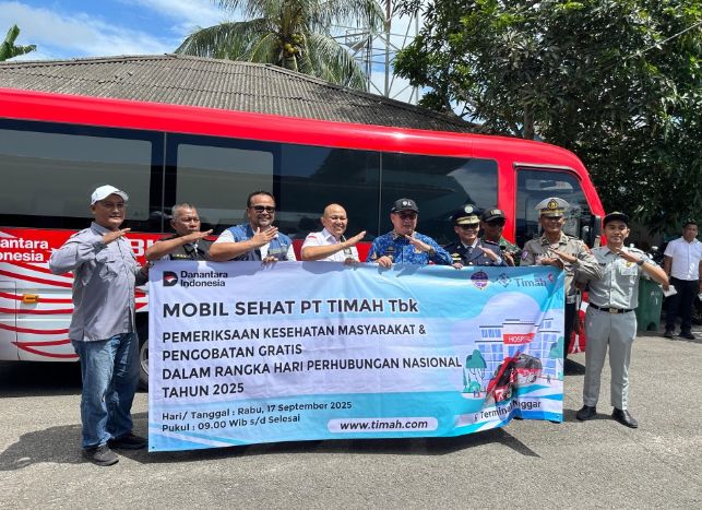 PT Timah and East Belitung Transportation Agency Provide Mobile Health Services at Manggar Terminal | Foto: Zonamu/Humas PT Timah