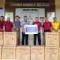 Perwakilan PT Timah menyerahkan bantuan 10 unit mesin tanam jagung kepada Gabungan Kelompok Tani (Gapoktan) yang ada di Bangka Selatan | Foto: Zonamu/Humas PT Timah
