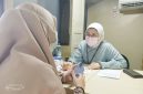 Masyarakat Kecamatan Mentok, Kabupaten Bangka Barat kembali dapatkan layanan mobil sehat PT Timah Tbk | Foto: Zonamu/Humas PT Timah