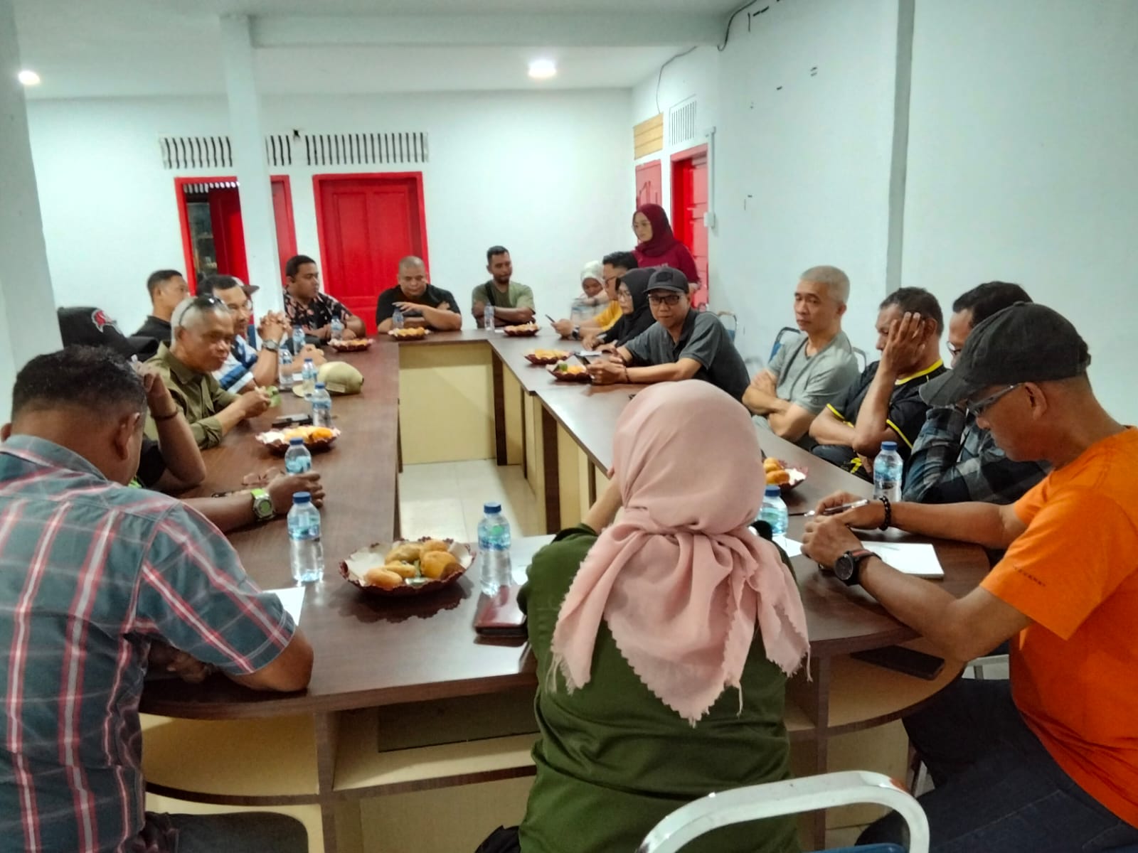 Pengurus Komite Olahraga Nasional Kabupaten Karimun menggelar rapat pembahasan kepengurusan dan persiapan Pekan Olahraga Provinsi Kepulauan Riau tahun 2026 pada, Sabtu (25/10/2025) | Foto: Koni Karimun