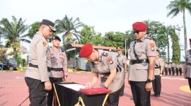 Kapolres Karimun saat pimpin sertijab | Foto : Zonamu/Humas Polres Karimun