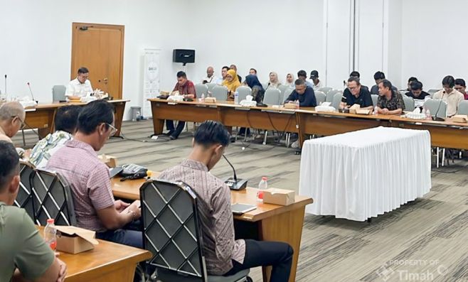 PT TIMAH Tbk menggelar pertemuan dengan mitra usaha penambangan darat dan laut untuk mensosialisasikan Nilai Imbal Usaha Jasa Penambangan dan Sitem Pembayaran | Foto: Zonamu/Humas PT Timah