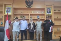 Ketua DPRD Lingga Maya Sari saat melakukan audiensi di Pemprov Kepri terkait pertambangan Rakyat | Foto : Zonamu/Ist