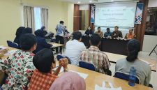 OJK Kepri Gelar Pelatihan Cerdas Keuangan Menuju Indonesia Emas | Foto : Zonamu/Wandi