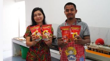 Camilan Kulit Ayam ‘Tukenia’, terus berkembang pesat berkat dukungan PT Timah Tbk | Foto: Zonamu/Humas PT Timah