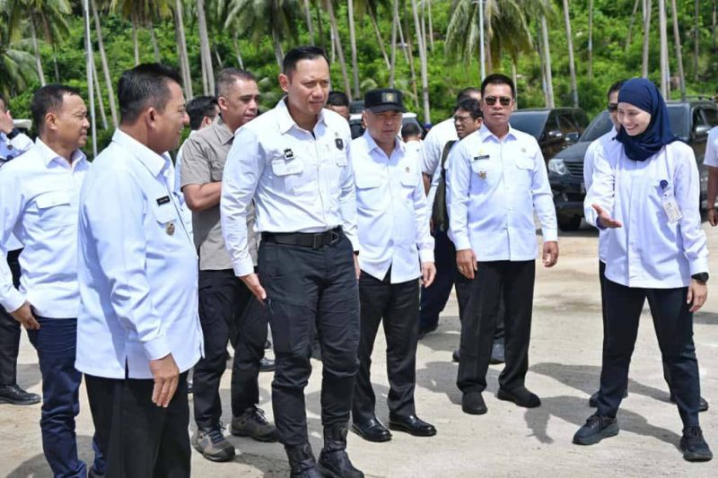 Gubernur Kepri saat menerima kunjungan Menteri AHY dan Menhub | Foto : Zonamu/Diskominfo Kepri
