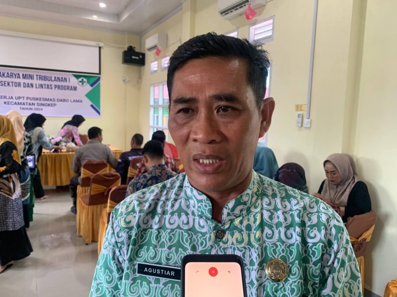 Camat Singkep Agustiar saat dikonfirmasi | Foto : Zonamu/Wandi