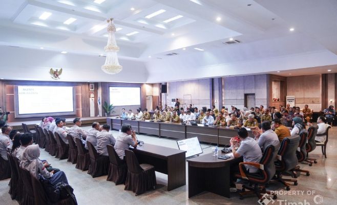 Rapat koordinasi dalam rangka percepatan operasionalisasi Koperasi Desa Merah Putih sektor pertambangan timah di Kantor Gubenur Babel beberapa waktu lalu | Foto: Zonamu/Humas PT Timah