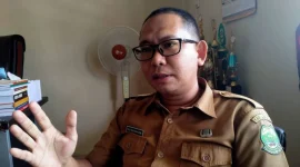 Lurah Sungai Lumpur Raja Roni Wahyudin | Foto : Zonamu/Wandi