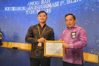 Kepala Bandara Dabo Singkep Raih Penghargaan | Foto : Zonamu/Ist