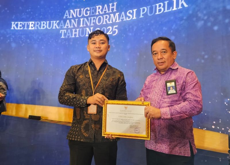 Kepala Bandara Dabo Singkep Raih Penghargaan | Foto : Zonamu/Ist