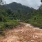 Kondisi jalan rusak di Desa Rantau Panjang | Foto : Zonamu/Ist