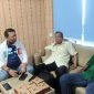 Kedatangan Pengurus Koni Provinsi Kepri disambut baik oleh Sekretaris Koni Karimun, Feri Setiawan | Foto: Ami