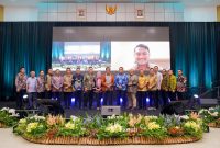 Jajaran Direksi dan Komisaris PT Timah Tbk berfoto bersama dalam acara Lepas Sambut Direktur SDM di Graha Timah Pangkalpinang, Senin (26/1/2026) | Foto: Zonamu/Humas PT Timah