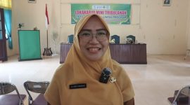 Kepala Puskesmas Dabo Lama dr. Hesti Ningrum saat di wawancarai | Foto : Zonamu/Wandy
