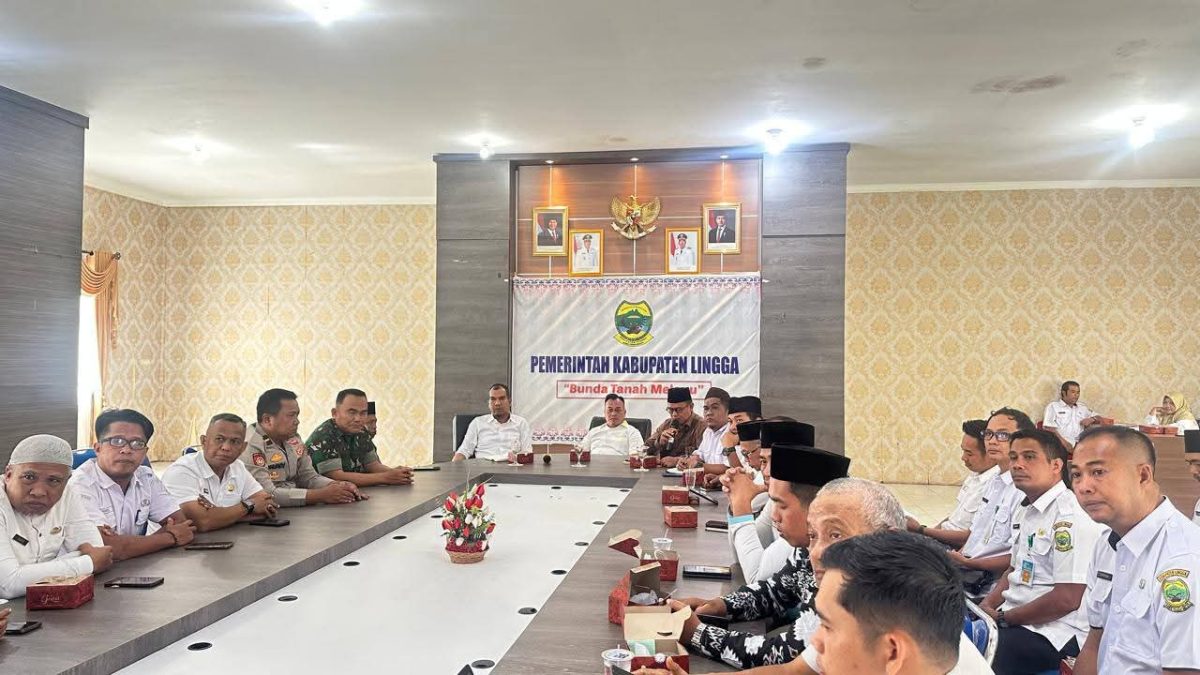Pemerintah daerah menggelar rapat koordinasi, membahas satu demi satu detail pelaksanaan bulan suci agar hadir dalam suasana yang tertib, hangat, dan penuh makna | Foto : Zonamu/Diskominfo Lingga