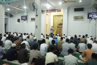 Potrer Suasana Tarawih di Masjid Az-zulfa | Foto : Zonamu/Andi