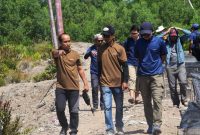 Sejumlah pakar lingkungan dari Global Mangrove Alliance melakukan observasi langsung di kawasan mangrove Desa Teluk Pambang, Bengkalis, Riau | Foto: Zonamu/Kominfo Bengkalis
