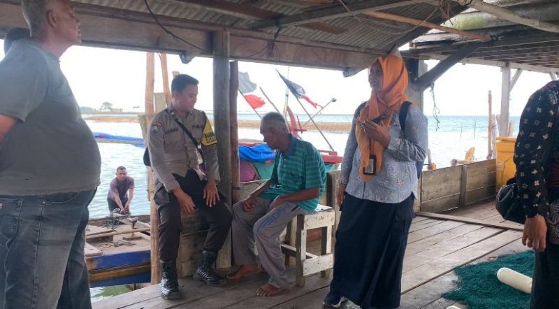 Seorang warga terlantar di Dabo singkep | Foto : Zonamu/Wandi