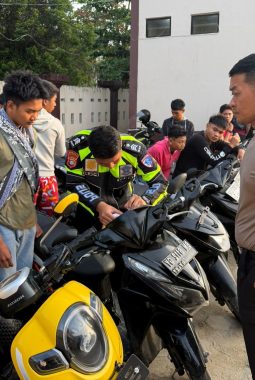 Sikat Balap Liar Jelang Subuh, Polres Inhil Amankan 14 Motor di Parit 8