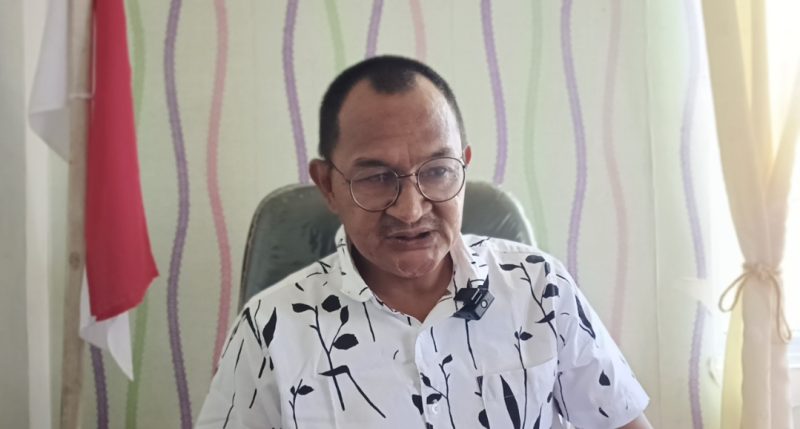 Kades Marok Kecil Rusdi saat dikonfirmasi | Foto : Zonamu/Wandi