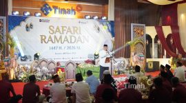 PT Timah Tbk menyapa para penjaga rumah Allah dalam Safari Ramadan di Kundur. Melalui bantuan ini, perusahaan berharap dapat mempererat silaturahmi dengan masyarakat | Foto: Zonamu/Humas PT Timah