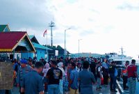 Arus balik Lebaran di Kabupaten Lingga mulai melonjak pada H+3 dengan sekitar 1.000 penumpang meninggalkan daerah melalui sejumlah pelabuhan | Foto : Zonamu/Ari