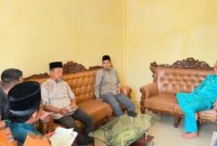 Bupati dan Wabup Lingga saat menggelar rapat bersama beberapa dinas | Foto : Zonamu/Prokopim Lingga