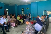 Dishub Lingga saat menggelar rapat di pelabuhan jagoh | Foto : Zonamu/Ist