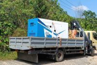 Proses pengiriman mesin pengangganti untuk Desa Mepar | Foto : Zonamu/Ist