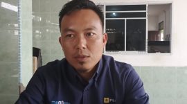 Kepala PLN Dabo Singkep Suheri saat di wawancarai | Foto : Zonamu/Wandi