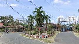 Potret Salah satu gerbang lampu colok di Dabo Singkep | Foto : Zonamu/Wandi