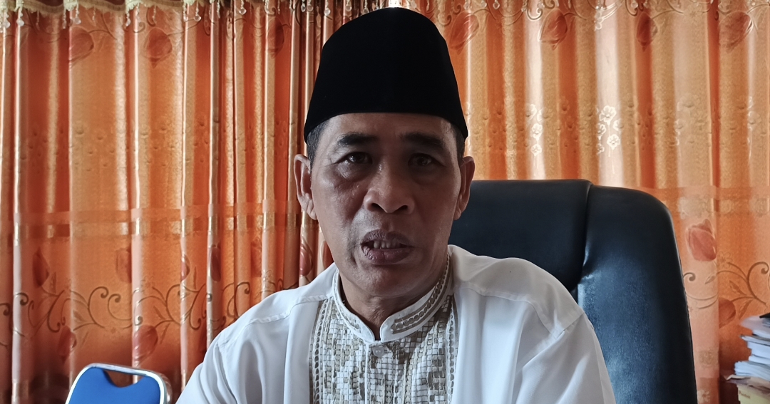 Camat Singkep Agustiar | Foto : Zonamu/Wandi