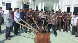 Kejaksaan Negeri Lingga Musnahkan Barang Bukti Berbagai Perkara | Foto : Zonamu/Wandi