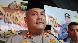 Kapolres Lingga AKBP Pahala Martua Nababan saat diwawancarai | Foto : Zonamu/Wandi
