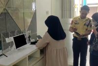 Aktifitas di Pegadaian Dabo Singkep | Foto : Zonamu/Paino TVRI untuk Zonamu.com