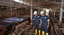 Kapal Isap Produksi (KIP) milik PT Timah. Sepanjang 2025, PT Timah mencatatkan produksi logam timah sebesar 17.815 metrik ton, memenuhi permintaan pasar global | Foto: Zonamu/Humas PT Timah