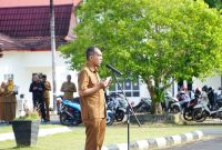 Wakil Bupati Lingga Novrizal saat pimpin apel | Foto : Zonamu/Diskominfo Lingga