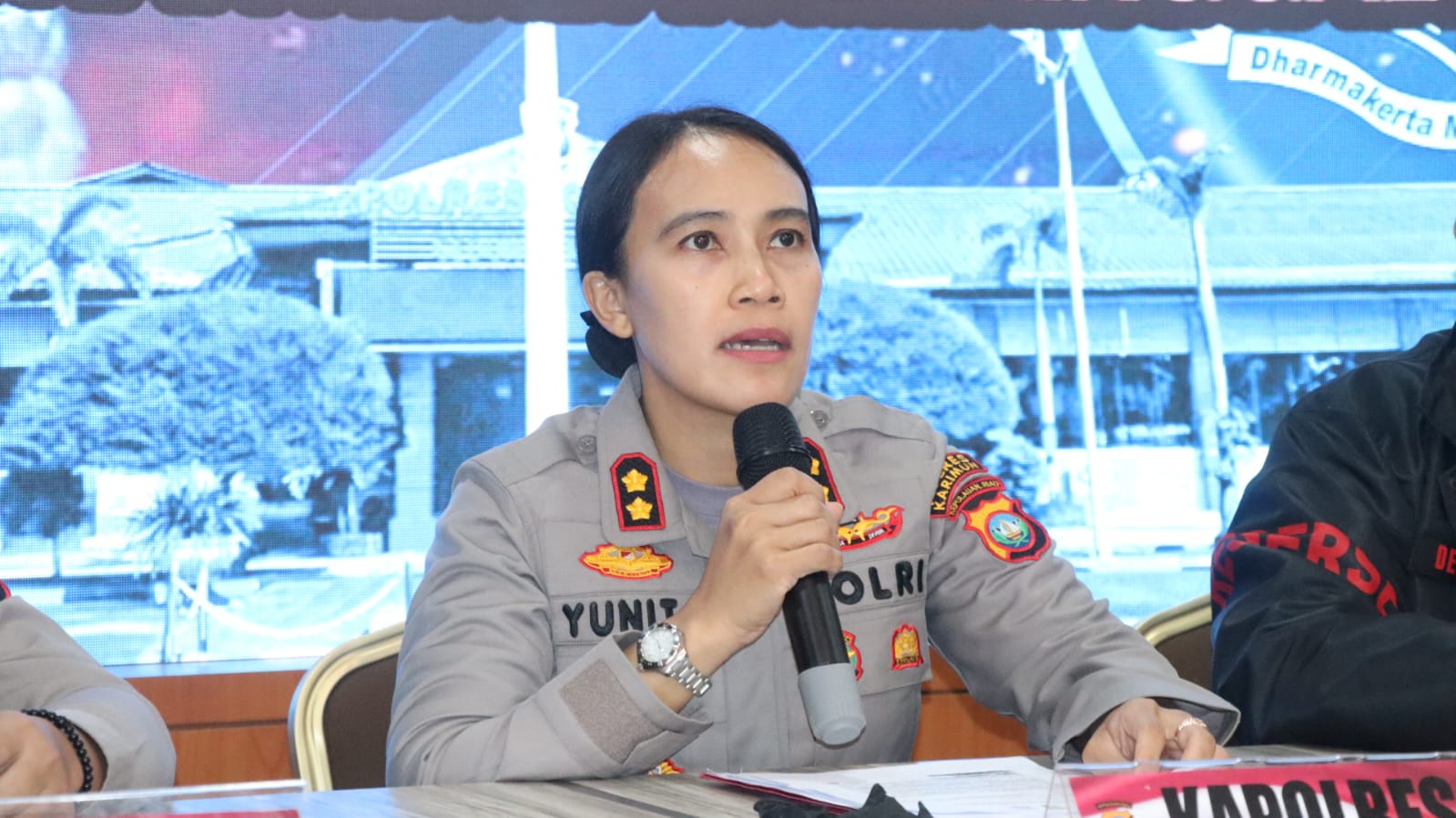 Kapolres Karimun AKBP Yunita Stevani saat konferensi Pers | Foto : Zonamu/Bustomi