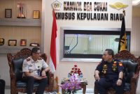Kakanwil saat berkunjung ke DJBC  Kepri di Karimun | Foto : Zonamu/Ist