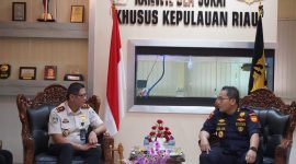 Kakanwil saat berkunjung ke DJBC  Kepri di Karimun | Foto : Zonamu/Ist