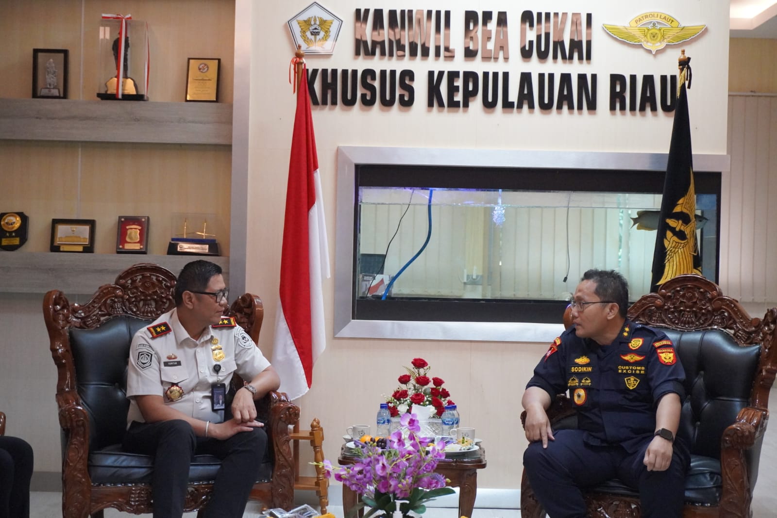 Kakanwil saat berkunjung ke DJBC  Kepri di Karimun | Foto : Zonamu/Ist