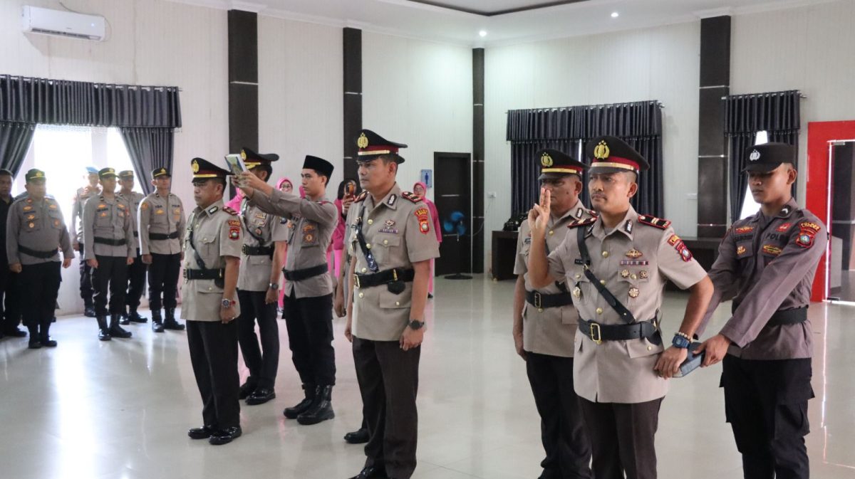 Rotasi Jabatan Polres Lingga, Kapolres Tekankan Profesionalitas | Foto : Zonamu/Ist