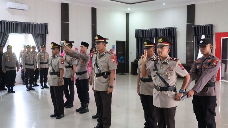 Rotasi Jabatan Polres Lingga, Kapolres Tekankan Profesionalitas | Foto : Zonamu/Ist